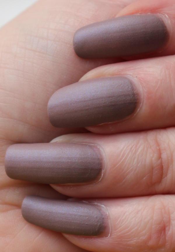 Essie Cashmere matte