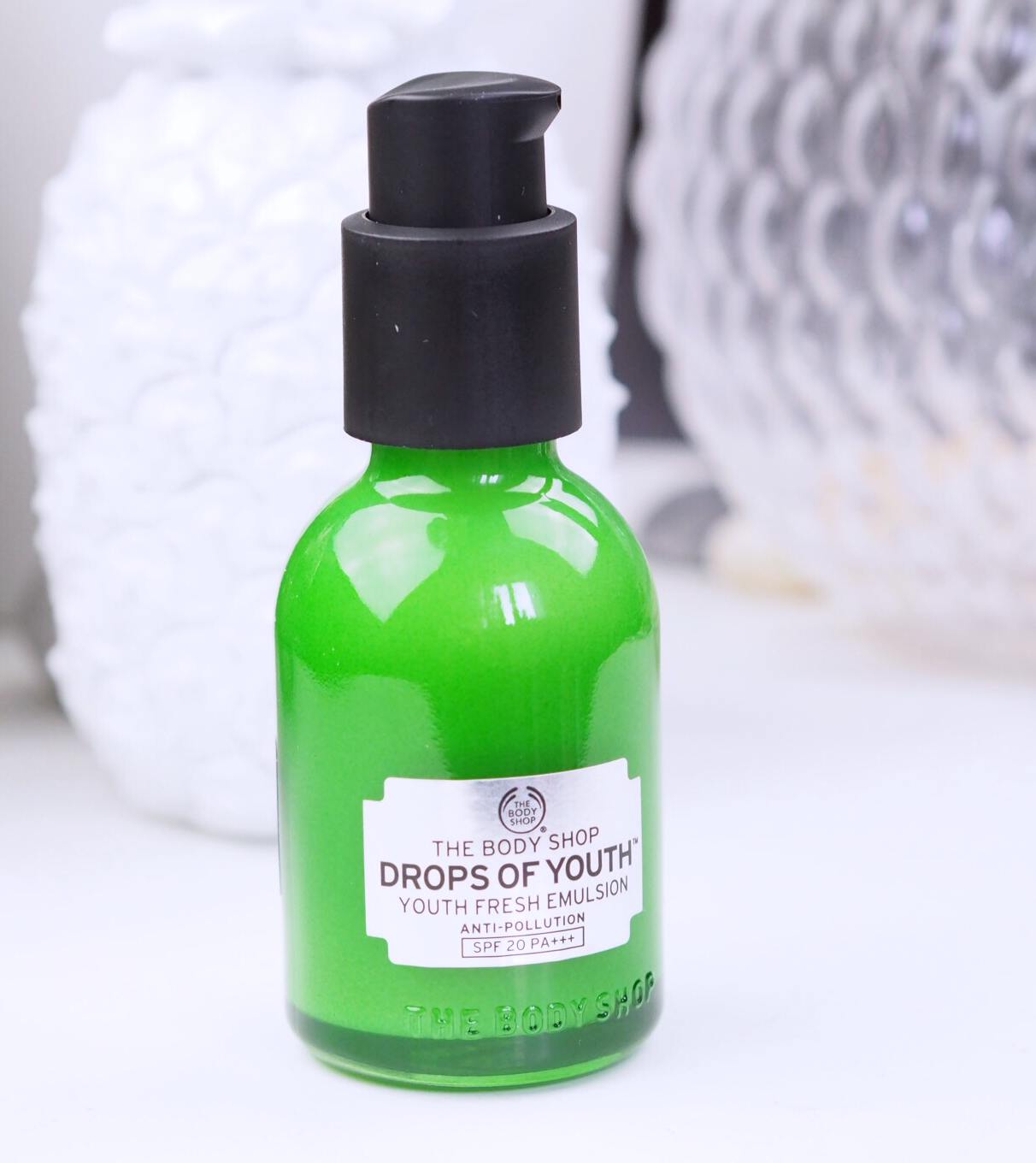 Drops of outlet youth emulsion