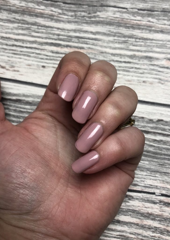 Essie Treat Love & Colour Light Weight