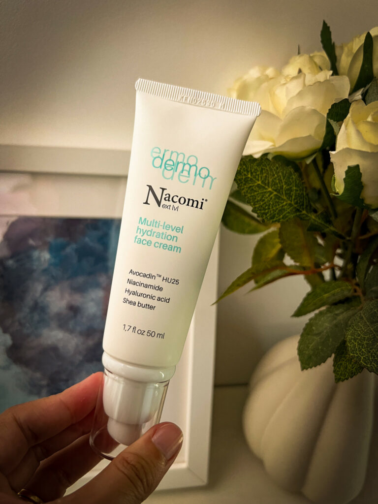 Naomi next level multi-level hydration face cream