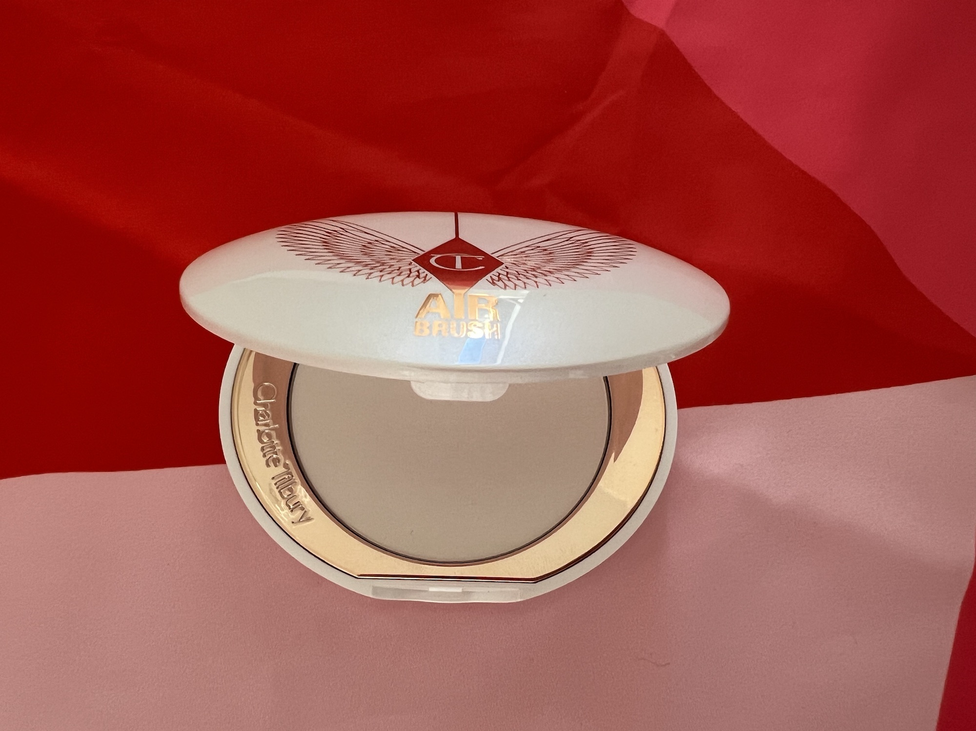 Charlotte Tilbury Airbrush brightening flawless finish