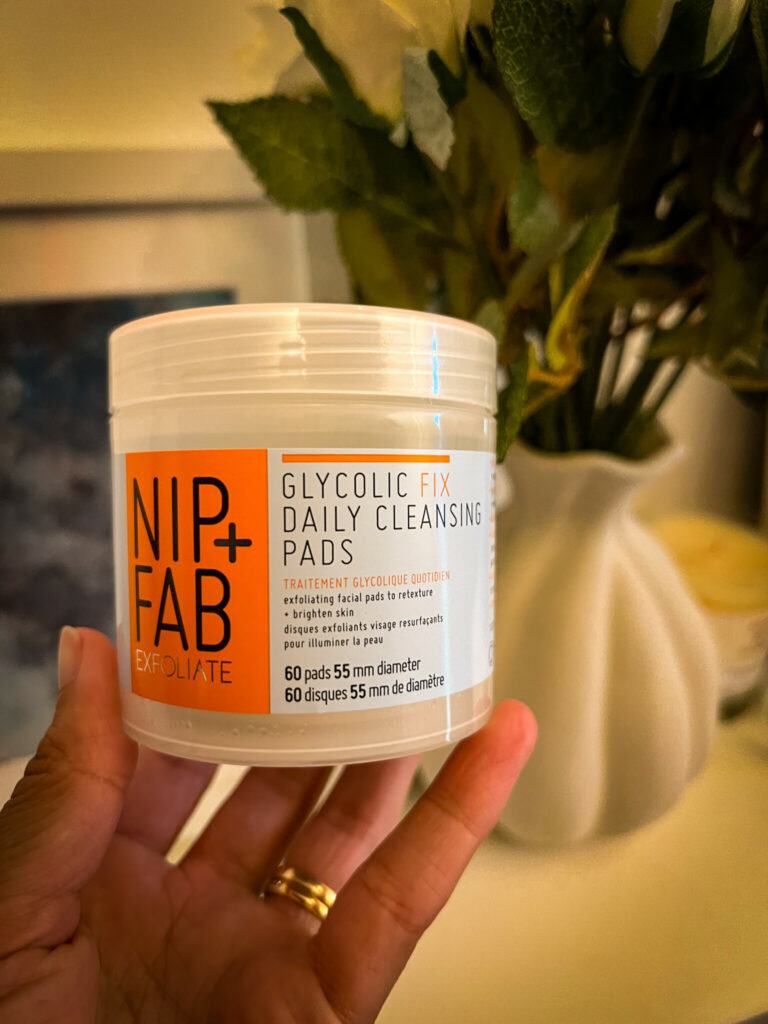 Nip+fab Glycolic fix daily cleansing pads