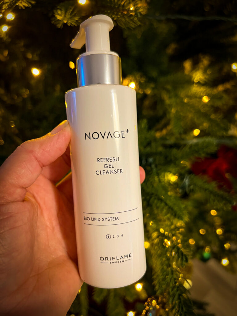 Oriflame Novage+ refresh gel cleanser